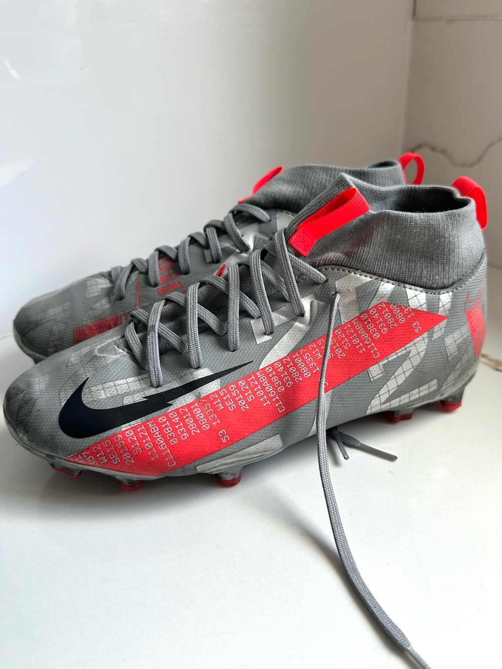 Nike Mercurial Youth Soccer Cleats Size 5.5Y